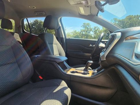 Used 2018 GMC Acadia SLE FWD image 26