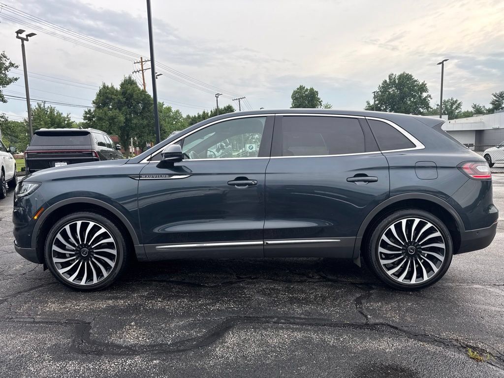 Used 2023 Lincoln Nautilus Black Label w/ Class II Trailer Tow Package AWD/4WD image 3
