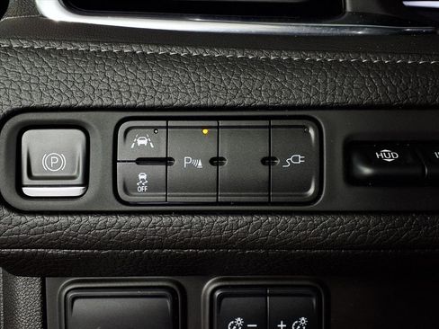 Used 2021 GMC Yukon Denali image 19