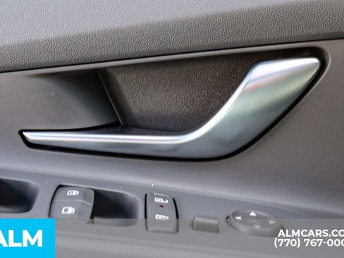 Used 2025 Hyundai Elantra Sport image 46