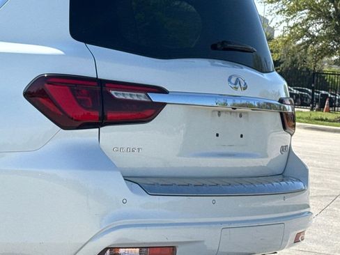 Used 2019 INFINITI QX80 Luxe w/ Cargo Package image 6