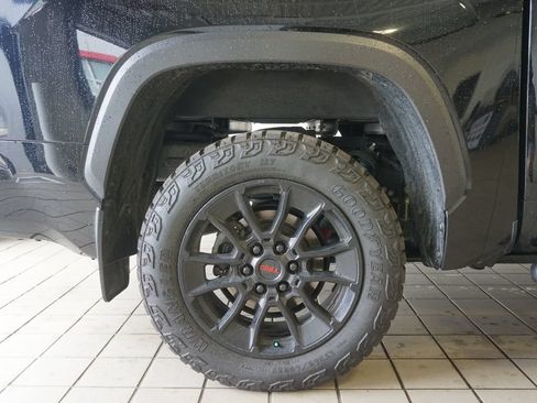 Used 2024 Toyota Tundra Limited w/ TRD Off-Road Package AWD/4WD image 30