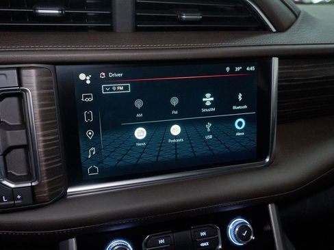 Used 2022 GMC Yukon Denali image 47