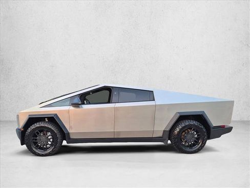 Used 2025 Tesla Cybertruck AWD Crew Cab image 8