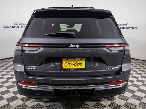 Used 2025 Jeep Grand Cherokee Limited w/ Trailer Tow Package AWD/4WD image 4