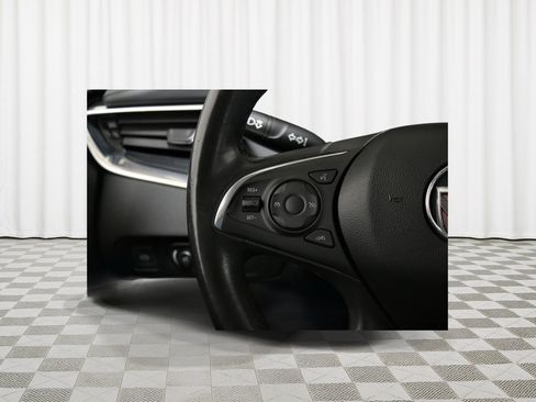 Used 2021 Buick Enclave Essence FWD image 8