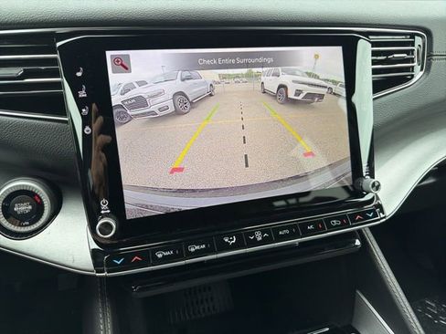New 2026 Jeep Grand Wagoneer Limited AWD/4WD image 18
