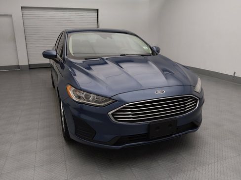 Used 2019 Ford Fusion SE FWD image 14