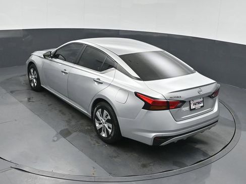 Used 2024 Nissan Altima 2.5 S FWD image 33