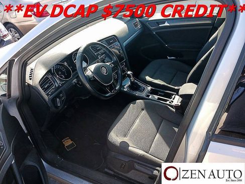 Used 2019 Volkswagen e-Golf SE w/ Driver Assistance Package FWD image 3