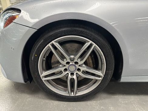 Used 2017 Mercedes-Benz E 300 4MATIC image 24