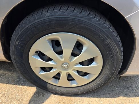 Used 2014 Toyota Prius C One FWD image 20