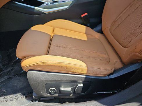 Used 2024 BMW 330i Sedan w/ Convenience Package image 28