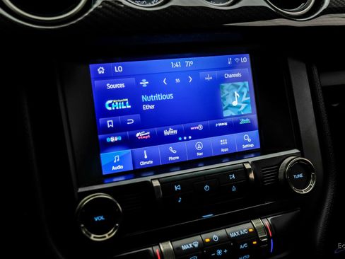 Used 2020 Ford Mustang Shelby GT500 w/ Technology Package image 82