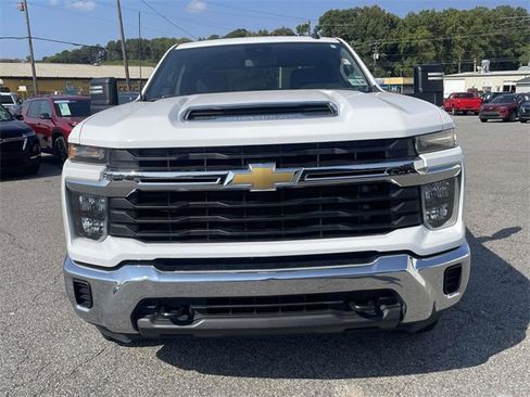 Used 2024 Chevrolet Silverado 2500 LT image 10