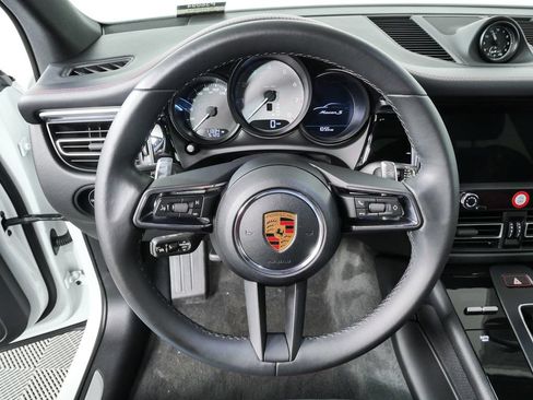 Certified 2023 Porsche Macan S AWD/4WD image 8