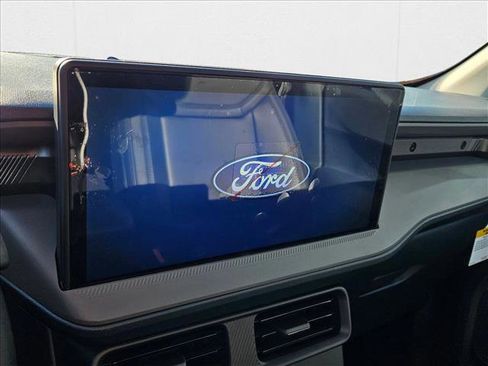 New 2025 Ford Maverick Lariat w/ Black Appearance Package image 11