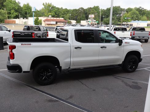 Used 2024 Chevrolet Silverado 1500 LT Trail Boss w/ Protection Package AWD/4WD image 11