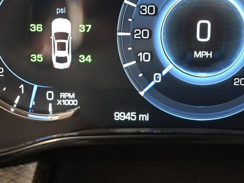 Used 2016 Cadillac CTS V w/ Luxury Package RWD image 19