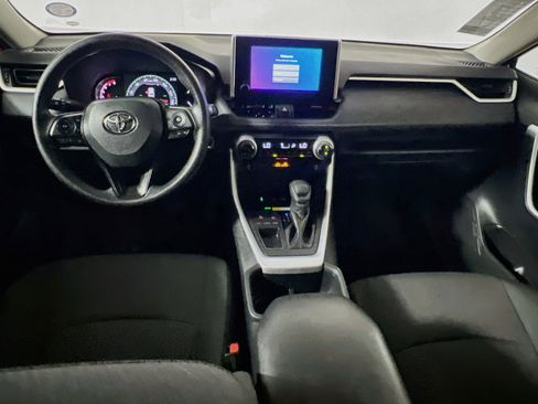 Used 2025 Toyota RAV4 XLE w/ Convenience Package FWD image 29