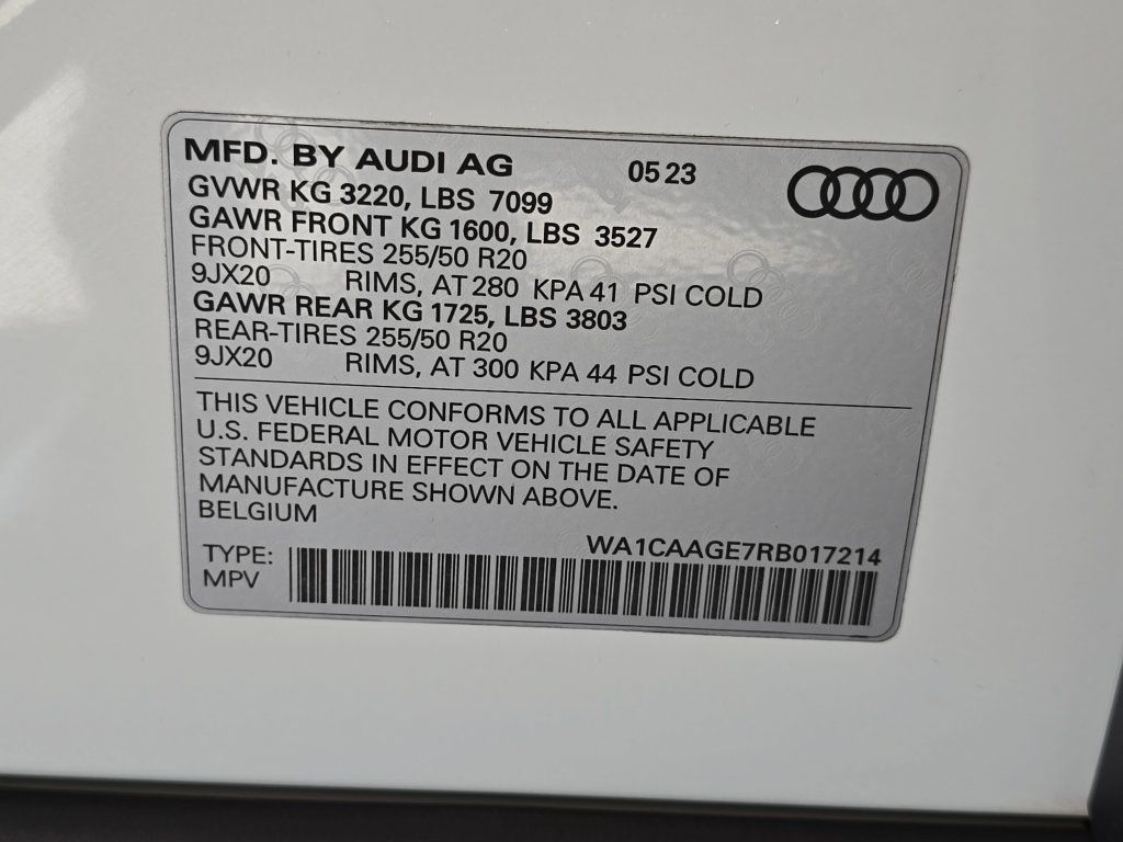 Used 2024 Audi Q8 e-tron Premium Plus w/ Premium Plus Package AWD/4WD image 38