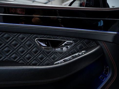 Used 2020 Bentley Continental GT image 32