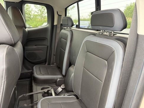 Used 2022 Chevrolet Colorado Z71 w/ Trail Boss Package AWD/4WD image 9