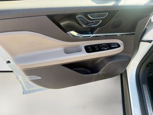 Used 2023 Lincoln Corsair FWD image 20