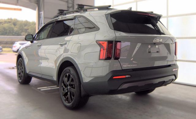 Used 2023 Kia Sorento S w/ Panoramic Sunroof Package AWD/4WD image 4