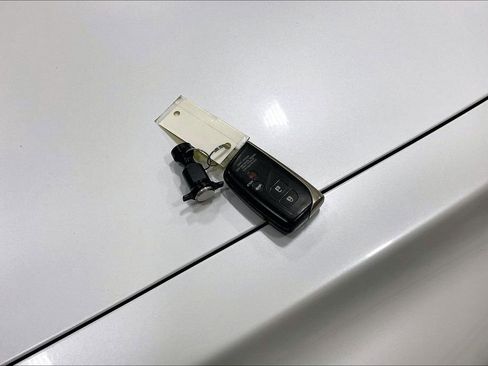 Used 2015 Lexus LS 460 AWD w/ Comfort Package image 12