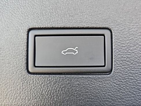 New 2026 Volkswagen Atlas SE image 22