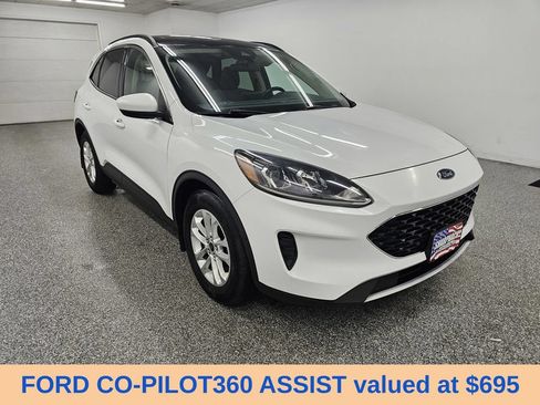 Used 2020 Ford Escape SE FWD image 3