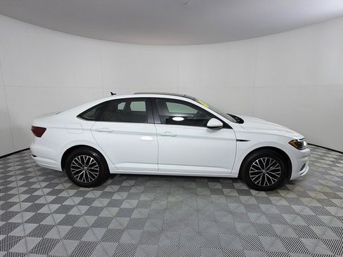 Used 2019 Volkswagen Jetta SEL FWD image 4