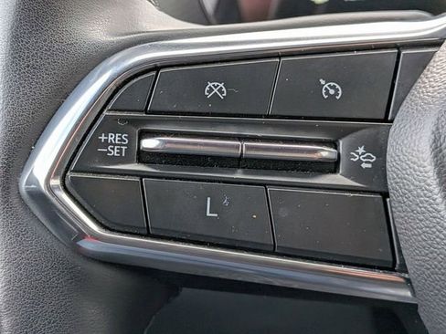 Used 2025 Chevrolet Equinox LT image 19