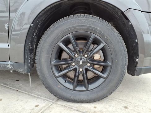 Used 2019 Dodge Journey SE image 9