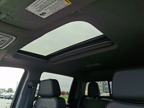 New 2026 GMC Sierra 2500 Denali w/ Denali Reserve Package AWD/4WD image 10