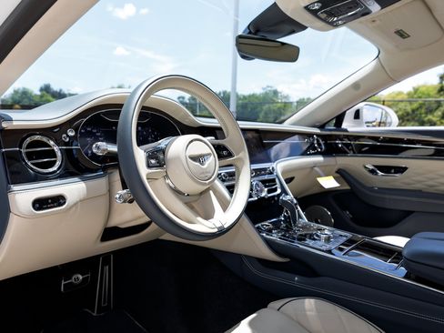 Certified 2024 Bentley Flying Spur W12 AWD/4WD image 15