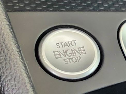 New 2025 Volkswagen Jetta SE image 29