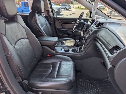 Used 2015 Chevrolet Traverse LTZ AWD/4WD image 19