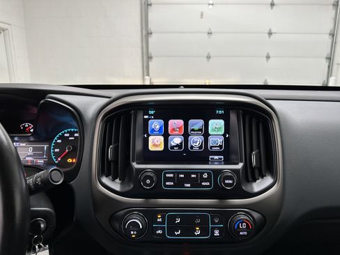 Used 2018 Chevrolet Colorado Z71 w/ Centennial Edition AWD/4WD image 29