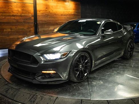 Used 2017 Ford Mustang GT w/ GT Performance Package RWD image 2