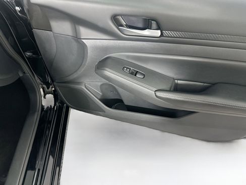 Used 2024 Nissan Altima 2.5 SV image 29