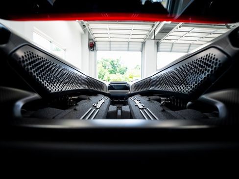 Used 2024 Lamborghini Revuelto image 59