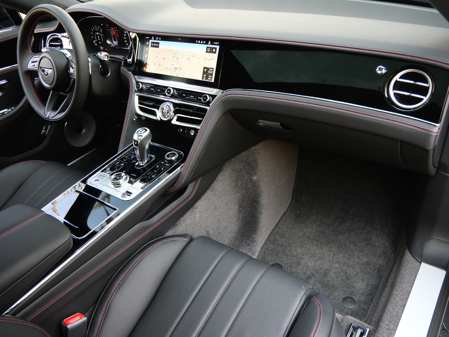 New 2026 Bentley Flying Spur V8 AWD/4WD image 2