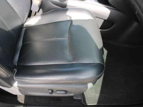 Used 2018 Nissan Pathfinder SL w/ SL Premium Package FWD image 14