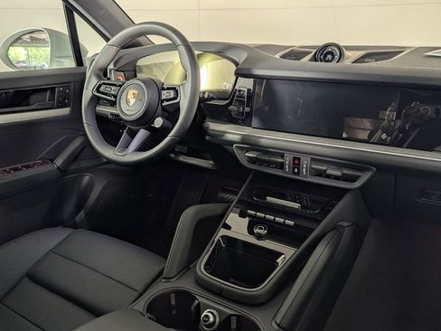 New 2026 Porsche Cayenne AWD/4WD image 22