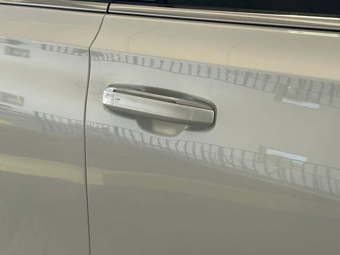 Used 2022 Cadillac Escalade Premium Luxury w/ Performance Package RWD image 21
