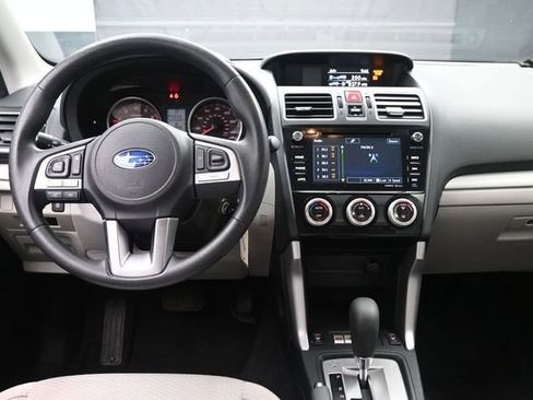 Used 2018 Subaru Forester 2.5i Premium w/ All-Weather Package AWD/4WD image 9