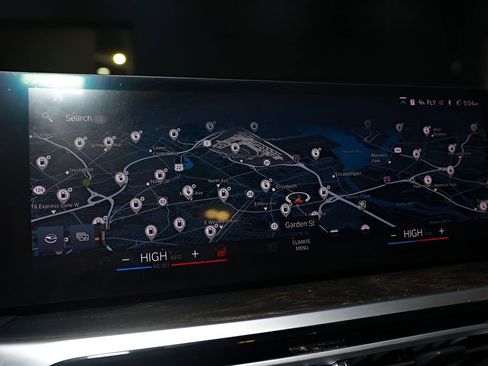 Used 2023 BMW 330e xDrive w/ Premium Package image 40