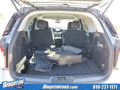 Used 2023 Ford Explorer XLT w/ Equipment Group 202A image 7